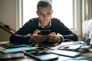 Z世代科技產品與數位排毒如何應對數位成癮時代整合2個主要關鍵詞